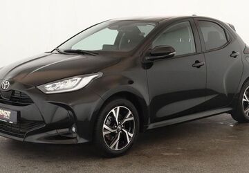 Toyota Yaris 23.700 km 21.684 &euro; Düsseldorf 40233