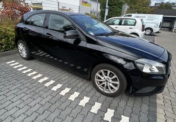 Mercedes-Benz A 180 261.000 km 5.999 &euro; Düsseldorf 40223