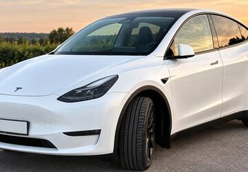 Tesla Model Y 48.530 km 38.900 &euro; Tönisvorst 47918