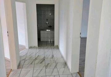 Wohnung Mönchengladbach Süd - 3 Zimmer, 83 m&sup2;, 1.300&euro; | Angebot:26127004