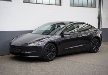 Tesla Model 3 64.077 km 33.750 &euro; Mönchengladbach 41236